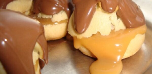 Carolina recheada de doce de leite com Chocolate