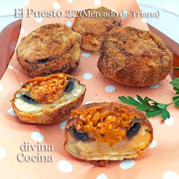 Champiñones rellenos empanados