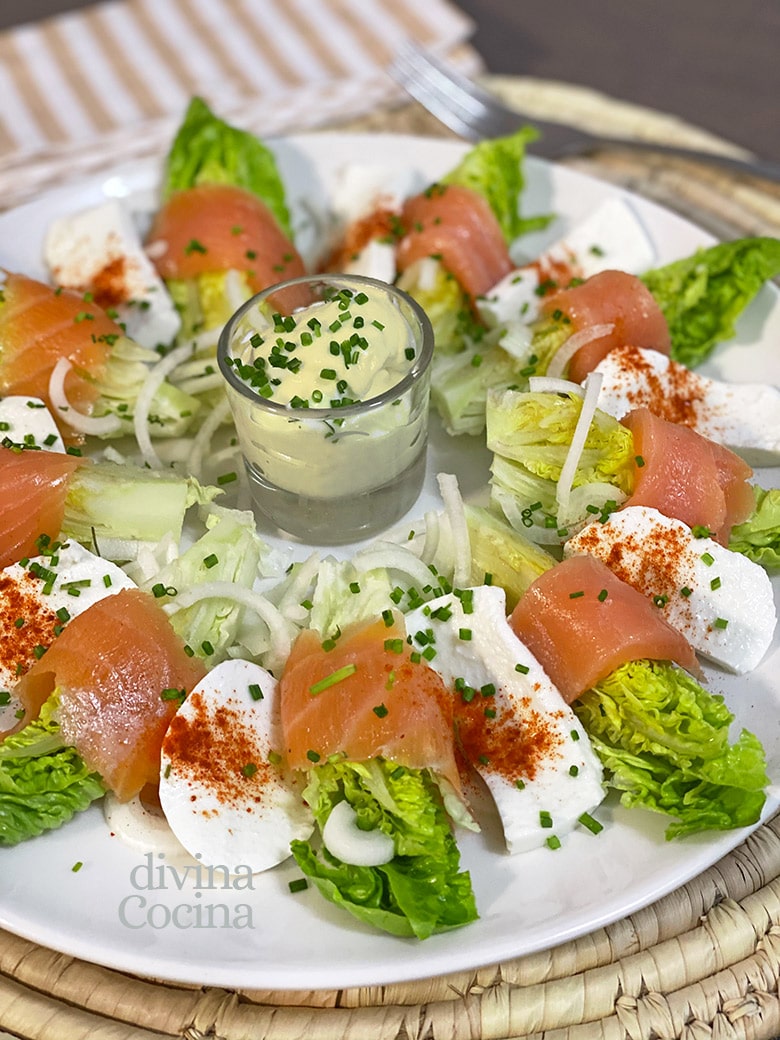 cogollos de lechuga con salmon y salsa de yogur cogollos de lechuga con salmon y salsa de yogur