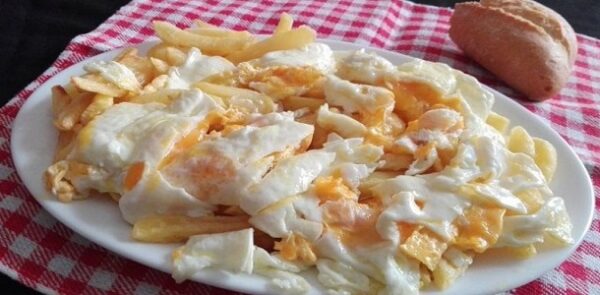 Como Hacer HUEVOS ESTRELLADOS económicos y ricos, Si te gusta dinos HOLA y dale a Me Gusta MIREN …