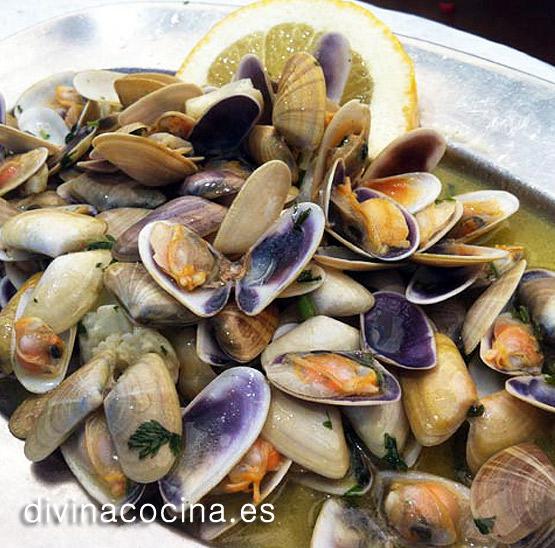 Coquinas al ajillo Coquinas al ajillo