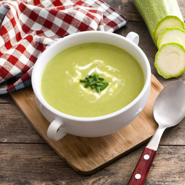 Crema fría de calabacines con yogur