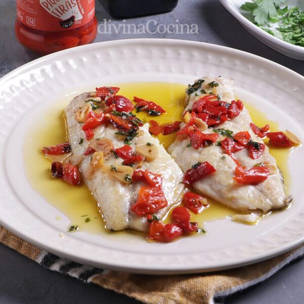 Dorada a la bilbaína con pimientos