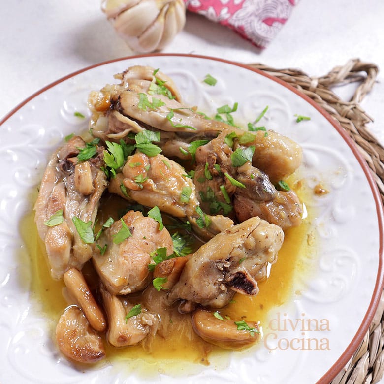 pollo al ajillo