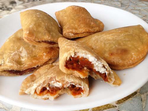 Empanadillas de sobrasada y queso