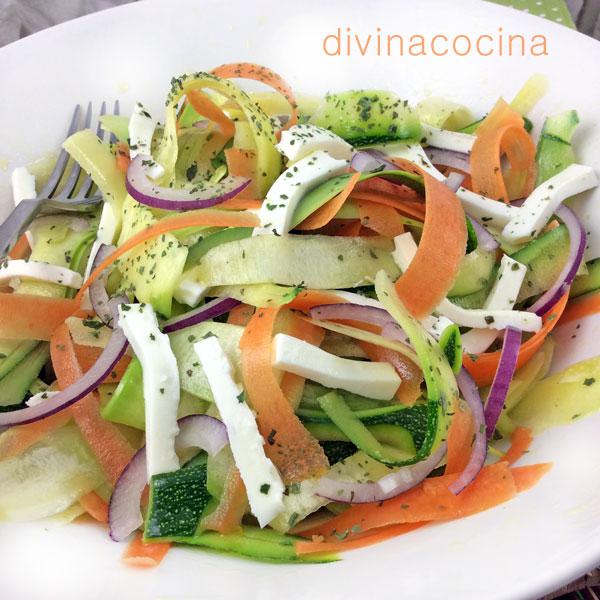 Ensalada de calabacines y zanahorias