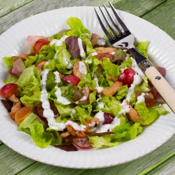 Ensalada de pollo con uvas