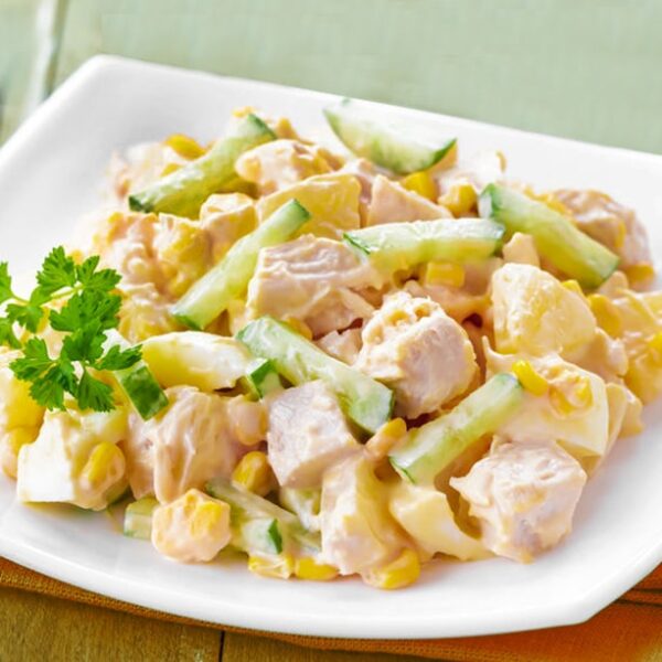 Ensaladilla de pollo con piña y calabacín