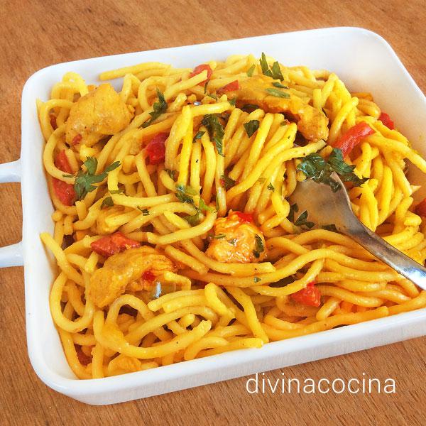 espagueti con pollo al curry espagueti con pollo al curry