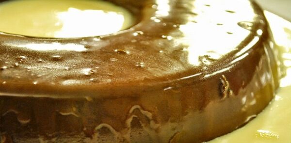 Flan de chocolate e creme inglês