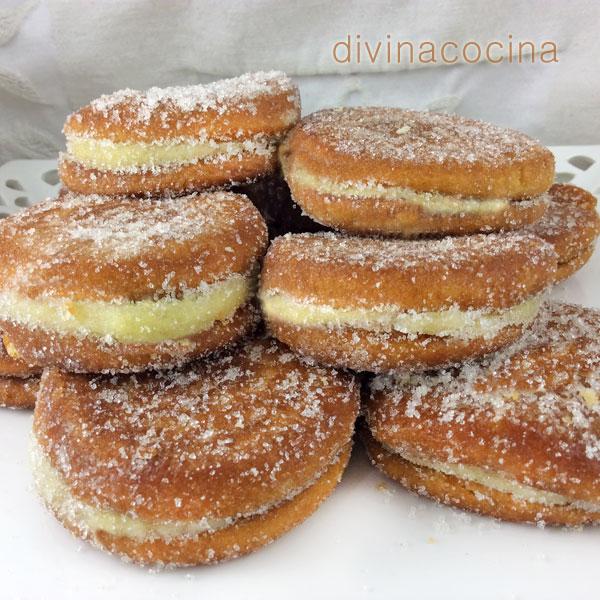 galletas fritas rellenas de flan galletas fritas rellenas de flan