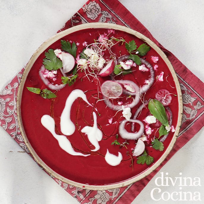 gazpacho de remolacha y yogur