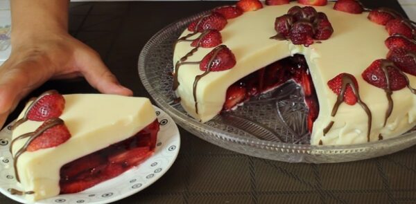 Gelatina de Leche Condensada Rellena de Frutos Rojos  ” By Sazonando a mi Estilo ” Si te gusta dinos HOLA y dale a Me Gusta MIREN…