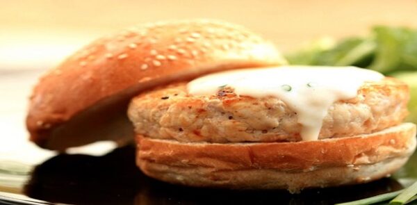 Hambúrguer de salmão