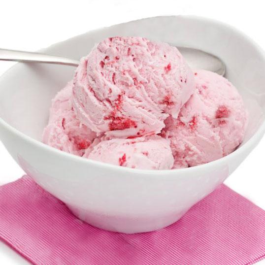 Helado casero de yogur y fresas