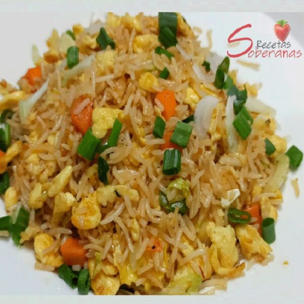 Les comparto como hacer arroz chino fácil y rápido… Ver más