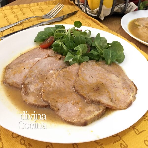 Lomo de cerdo asado al horno en su jugo