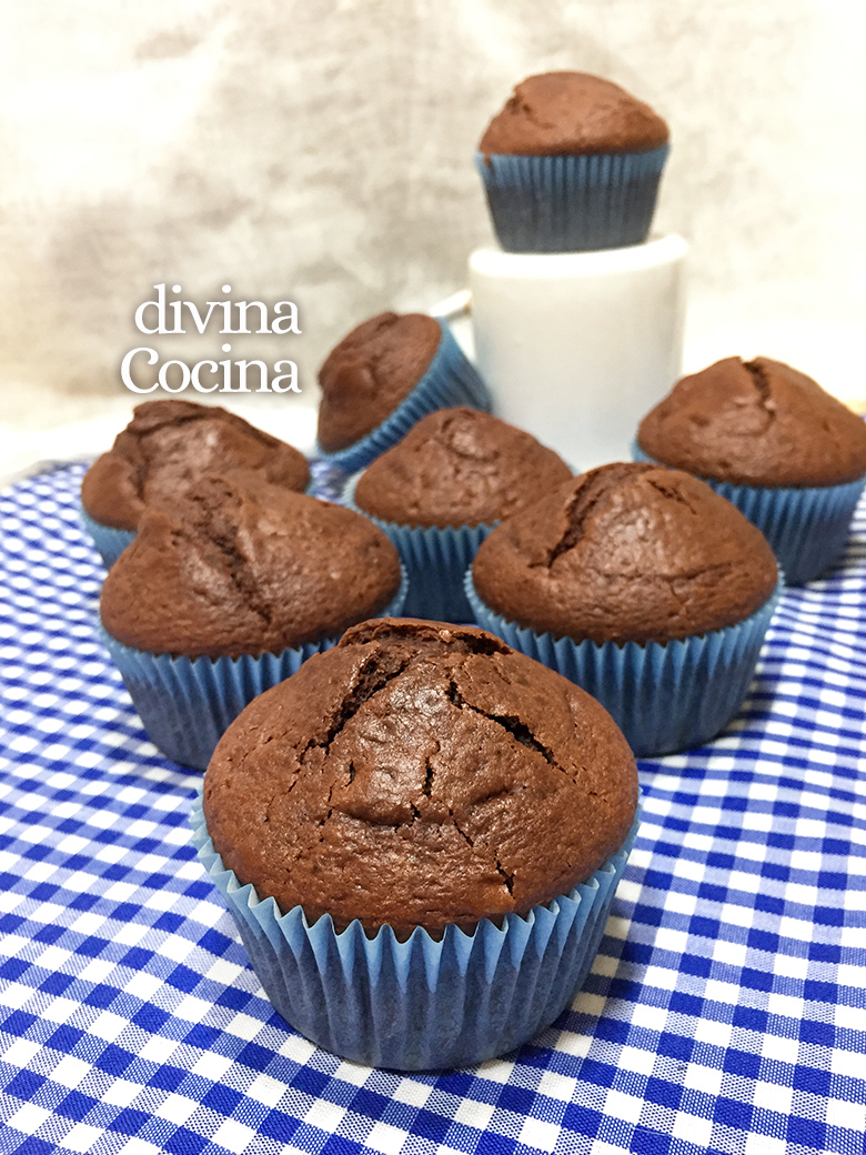 magdalenas de chocolate y yogur magdalenas de chocolate y yogur