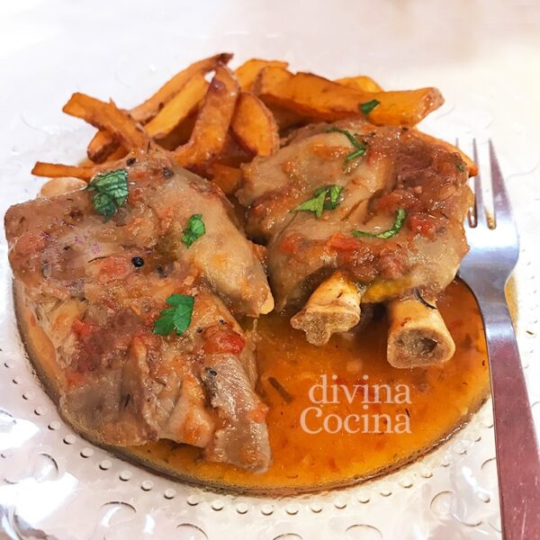 Manitas de cerdo guisadas a la antigua