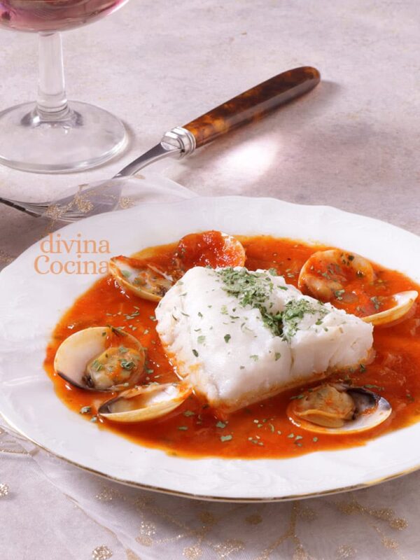 Merluza en salsa de piquillos