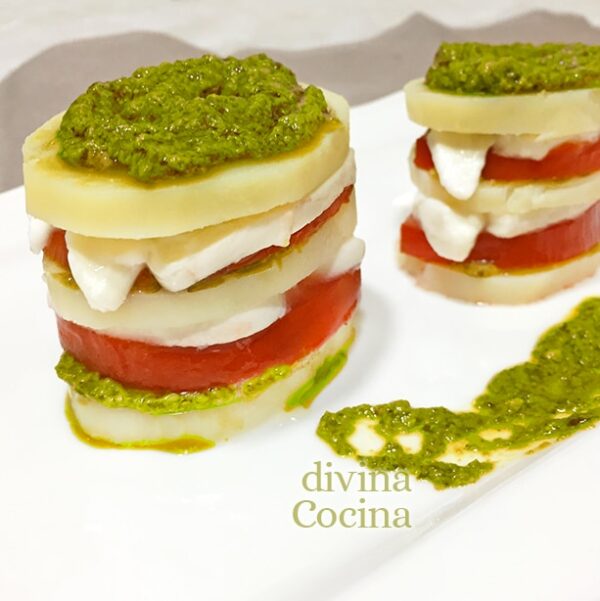 Milhoja de patata, tomate y pesto