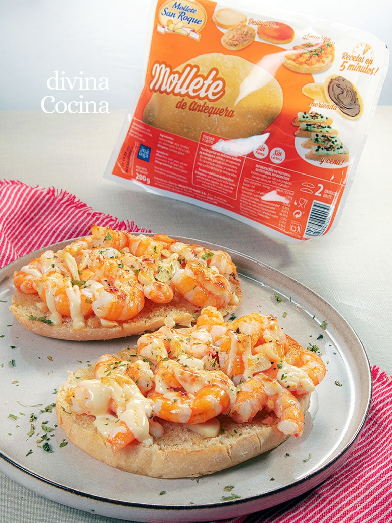 mollete de gambas al ajillo