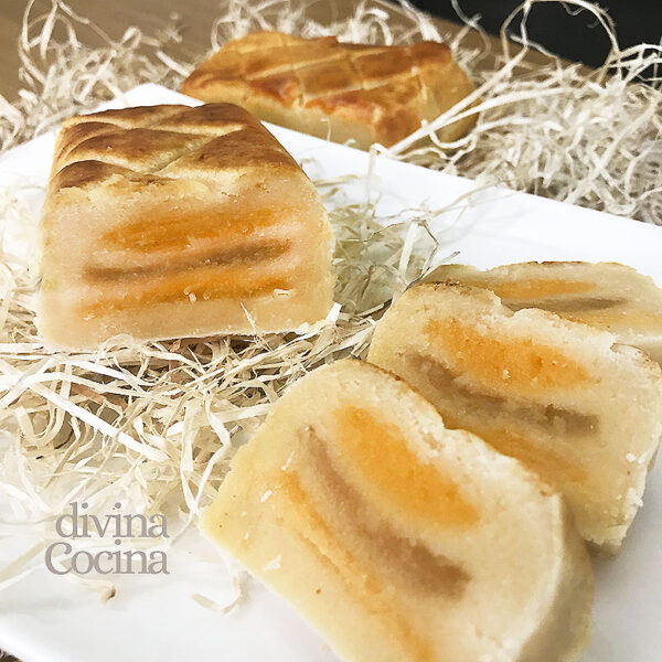 Pan de Cádiz (mazapán con yema y frutas)