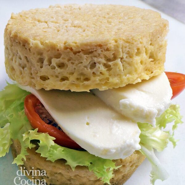 Pan de atún sin harina en el microondas