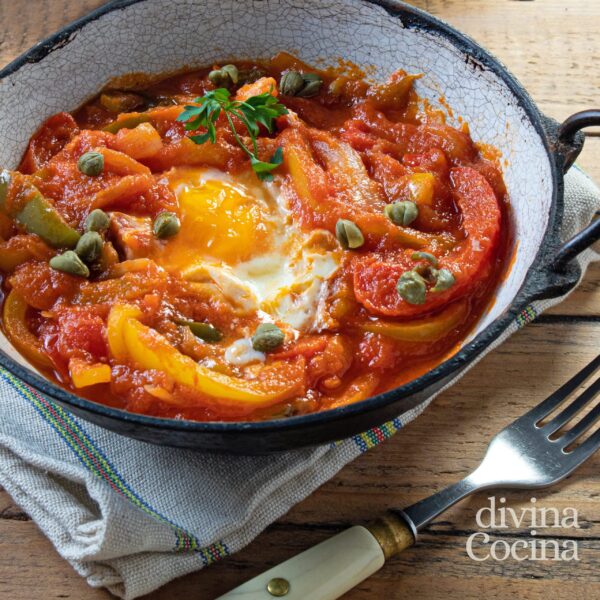 Peperonata con huevos (receta italiana)