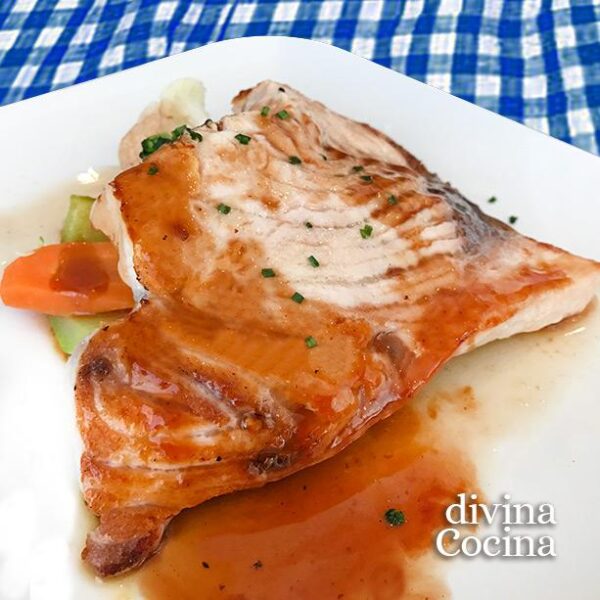 Pez espada en salsa marinera