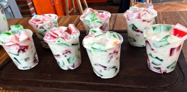 Postre con solo 2 ingredientes muy fácil y delicioso ” By Jenny Salas ” Si te gusta dinos HOLA y dale a Me Gusta MIREN…