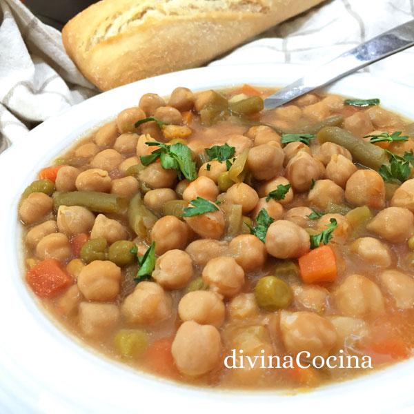 potaje de garbanzos y verduras potaje de garbanzos y verduras