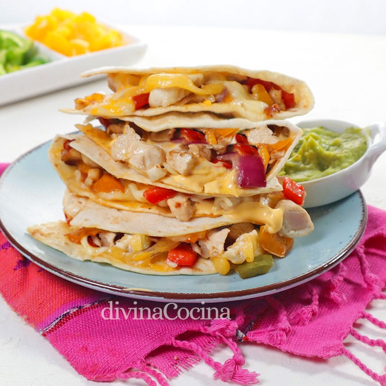 quesadillas de pollo quesadillas de pollo