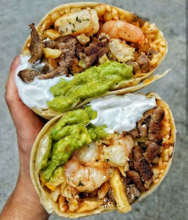 Receta de Burrito de carne asada con camarones y guacamole