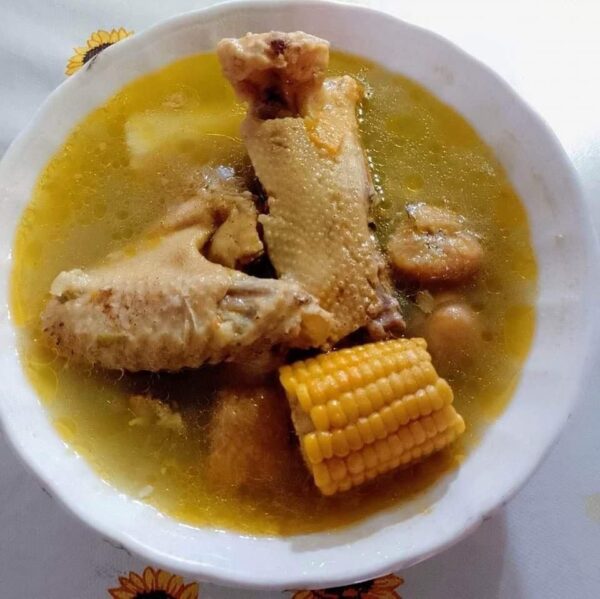 Receta de caldo de gallina