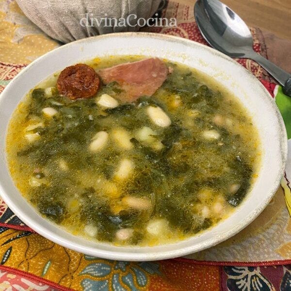 Receta de caldo gallego con ingredientes sencillos