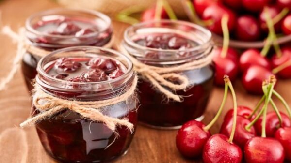 Receta de coctel de vino tinto y cerezas