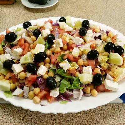 Receta de ensalada griega de garbanzos