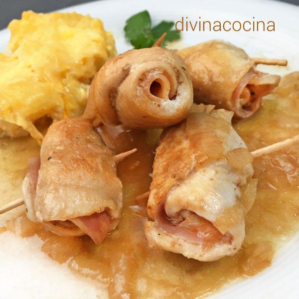 Rollitos de pollo en salsa