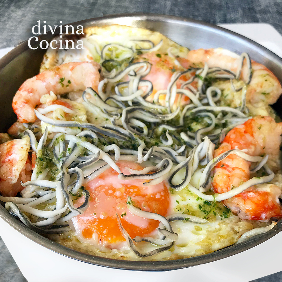 huevos, gulas y langostinos huevos, gulas y langostinos