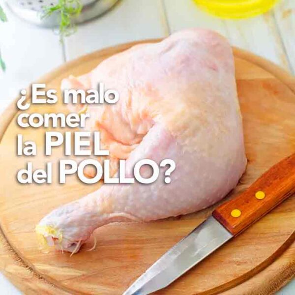 ¿Se debe quitar la piel al pollo?