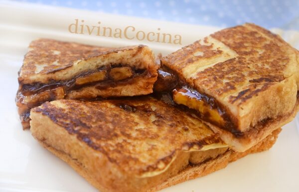 Sándwich caliente de plátano y chocolate