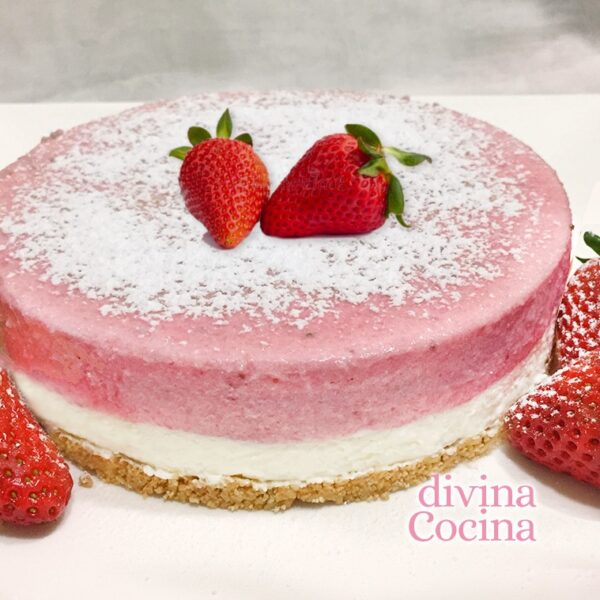 Tarta de nata y fresa fácil y rápida sin horno