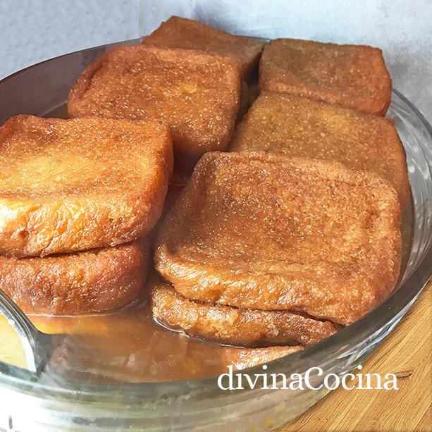 torrijas-en-una-bandeja Torrijas borrachas