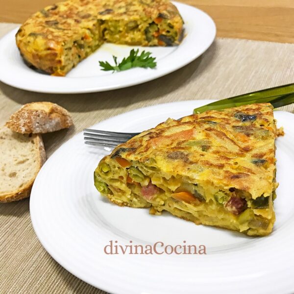 Tortilla de verduras y patatas chips