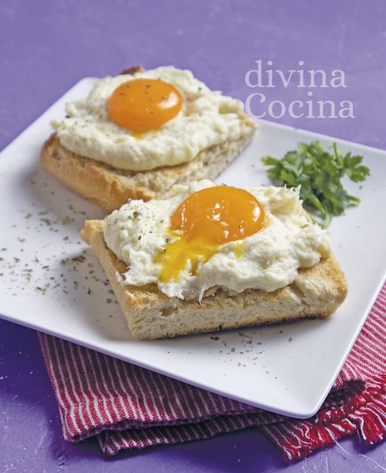 tosta de brandada de bacalao con yema curada