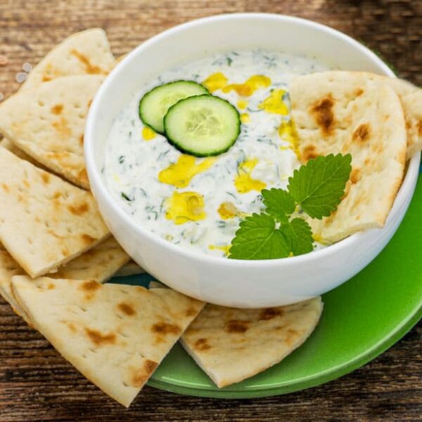 Tzatziki griego (salsa de yogur y pepino)