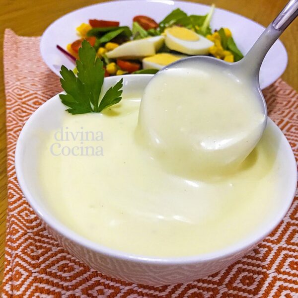 Yogunesa y otras salsas con yogur