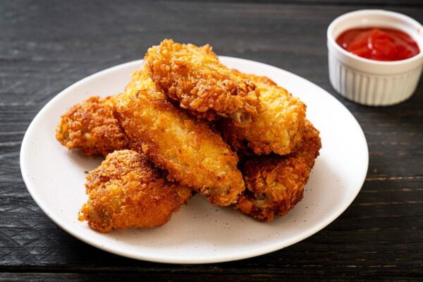 Alitas de pollo fritas