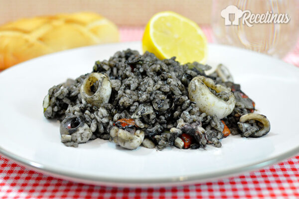 Arroz negro con calamares